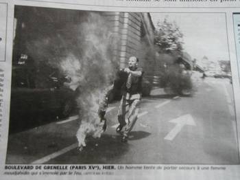 Photo from Le Parisien, June 19, 2003.