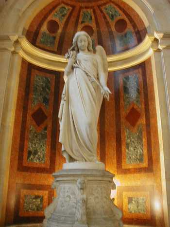 Angel inside Sainte Trinite.