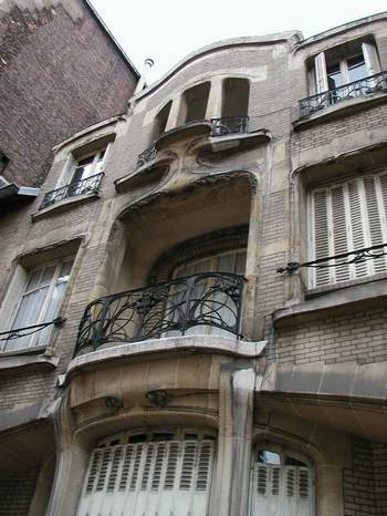 Balcony on the side of Castel Beranger