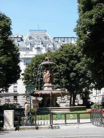 Square Louvois, near the old national library