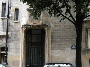 Front door of Guimard's home.